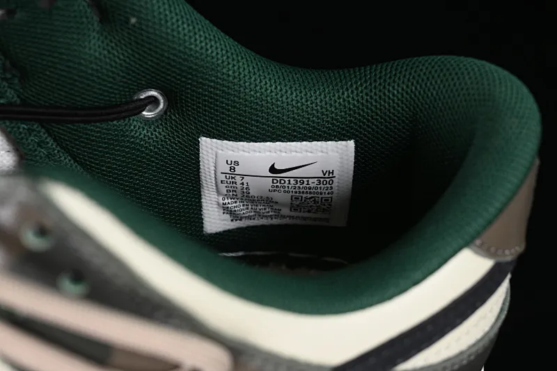 All Categories Nk SB Dunk Series Nk SB Dunk Low Low-top sneakers Nk Dunk Low Panda Prank-Wildness Ore SB strap low-top casual sneakers DD1391-300